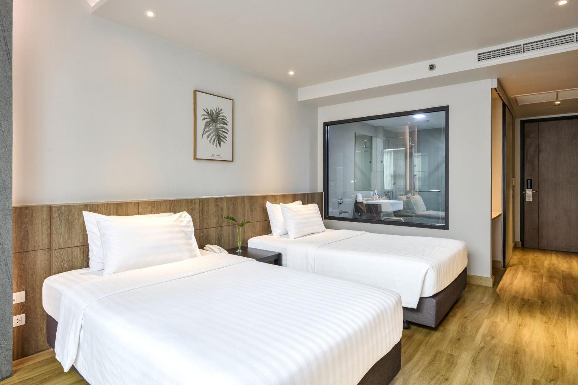 Tk Palace Hotel & Convention Банкок Екстериор снимка