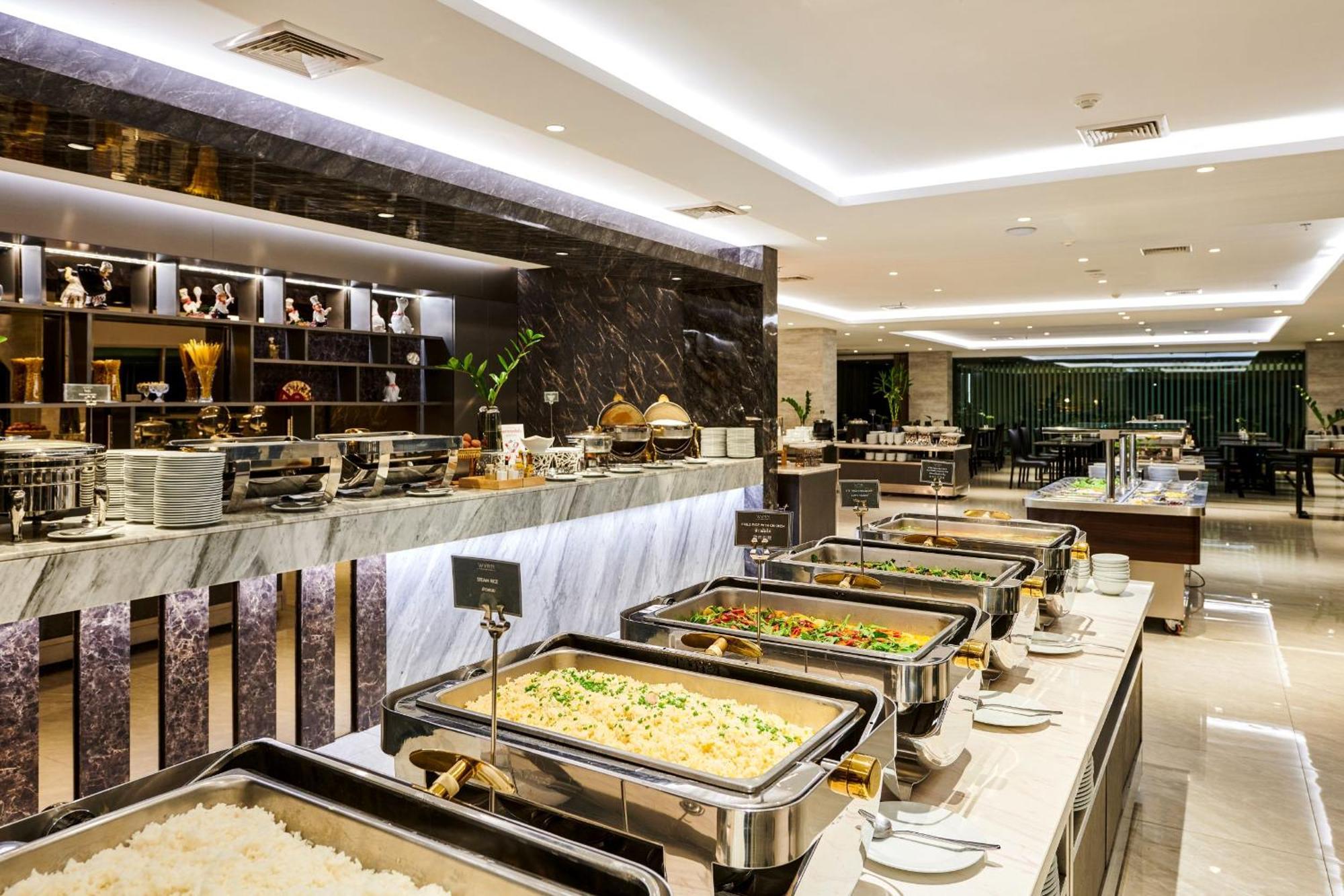 Tk Palace Hotel & Convention Банкок Екстериор снимка